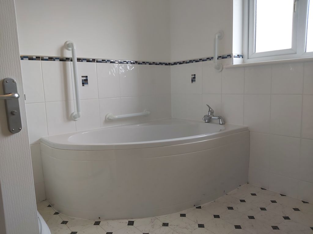 Additional image 19 of 4 bed detached house to rentForest Road, Lampeter SA48