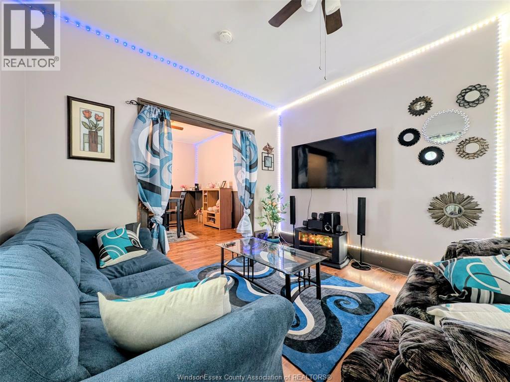 77 Askew , Leamington, ON, N8H1Y1 photo 3