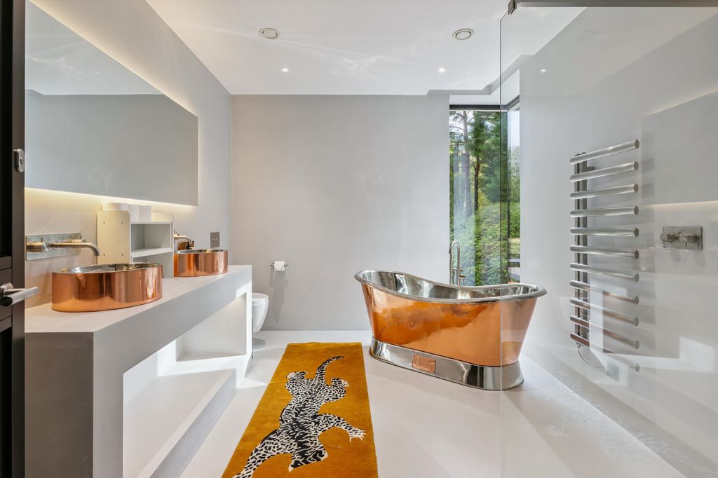 Additional image 20 of 5 bed detached house to rentLondon Road, Windlesham, Surrey GU20
