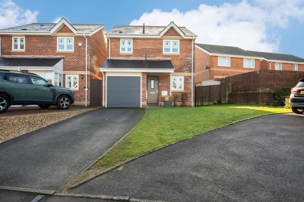 3 bed detached house for saleLlys Pentre, Broadlands, Bridgend, Bridgend County CF31
