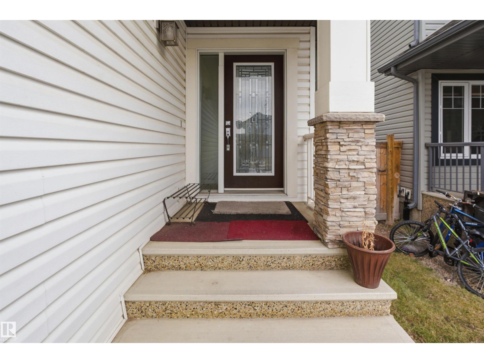 Additional image 4 of 2923 16 Street NW, Edmonton, AB, T6T0V8