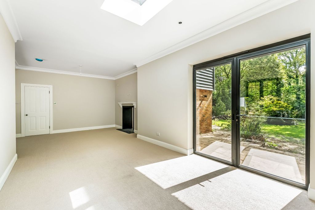Additional image 5 of 4 bed detached house to rentShovelstrode Lodge, Shovelstrode Lane, East Grinstead RH19