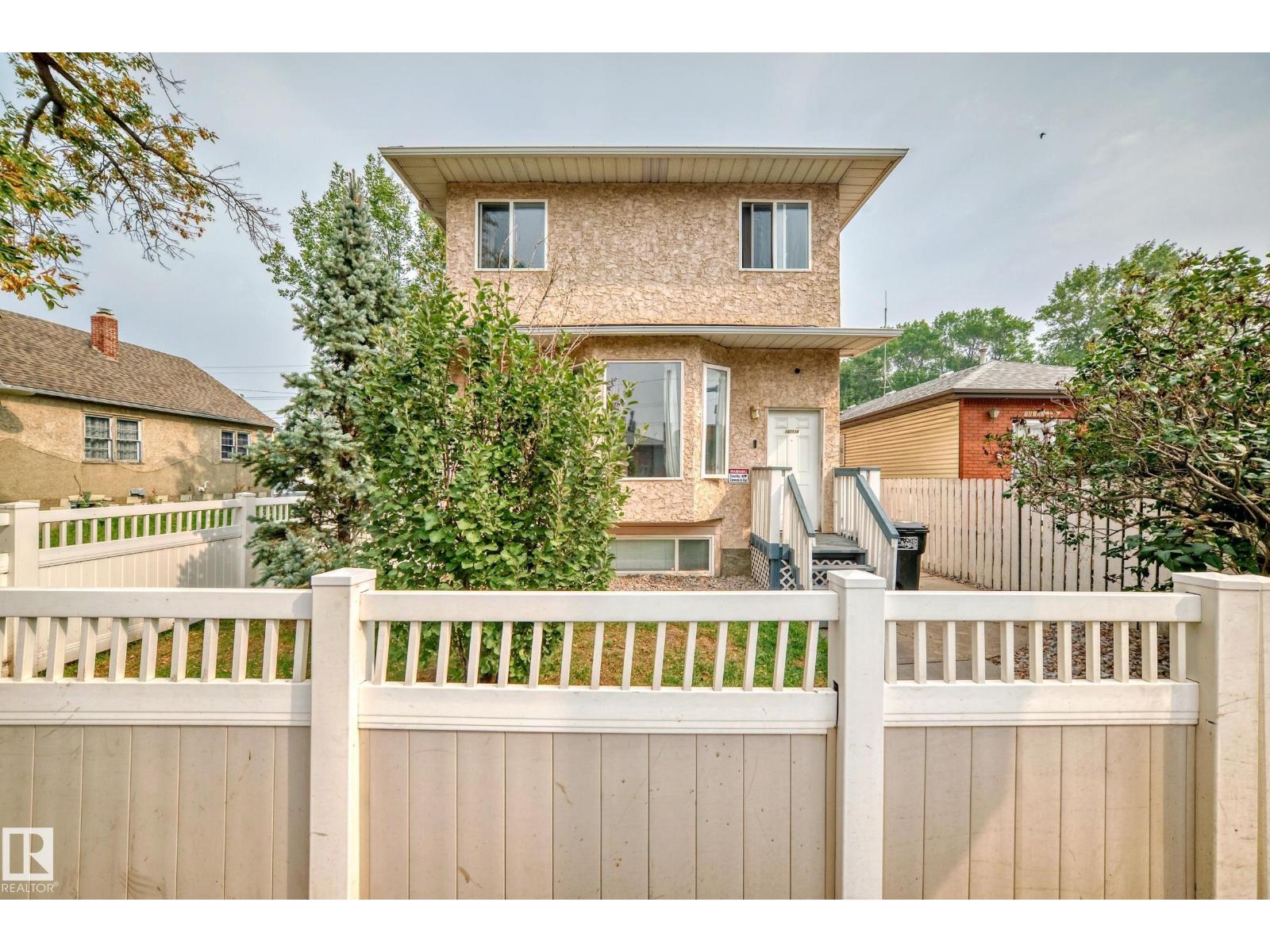 10711A 95 Street NW, Edmonton, AB, T5H2C8