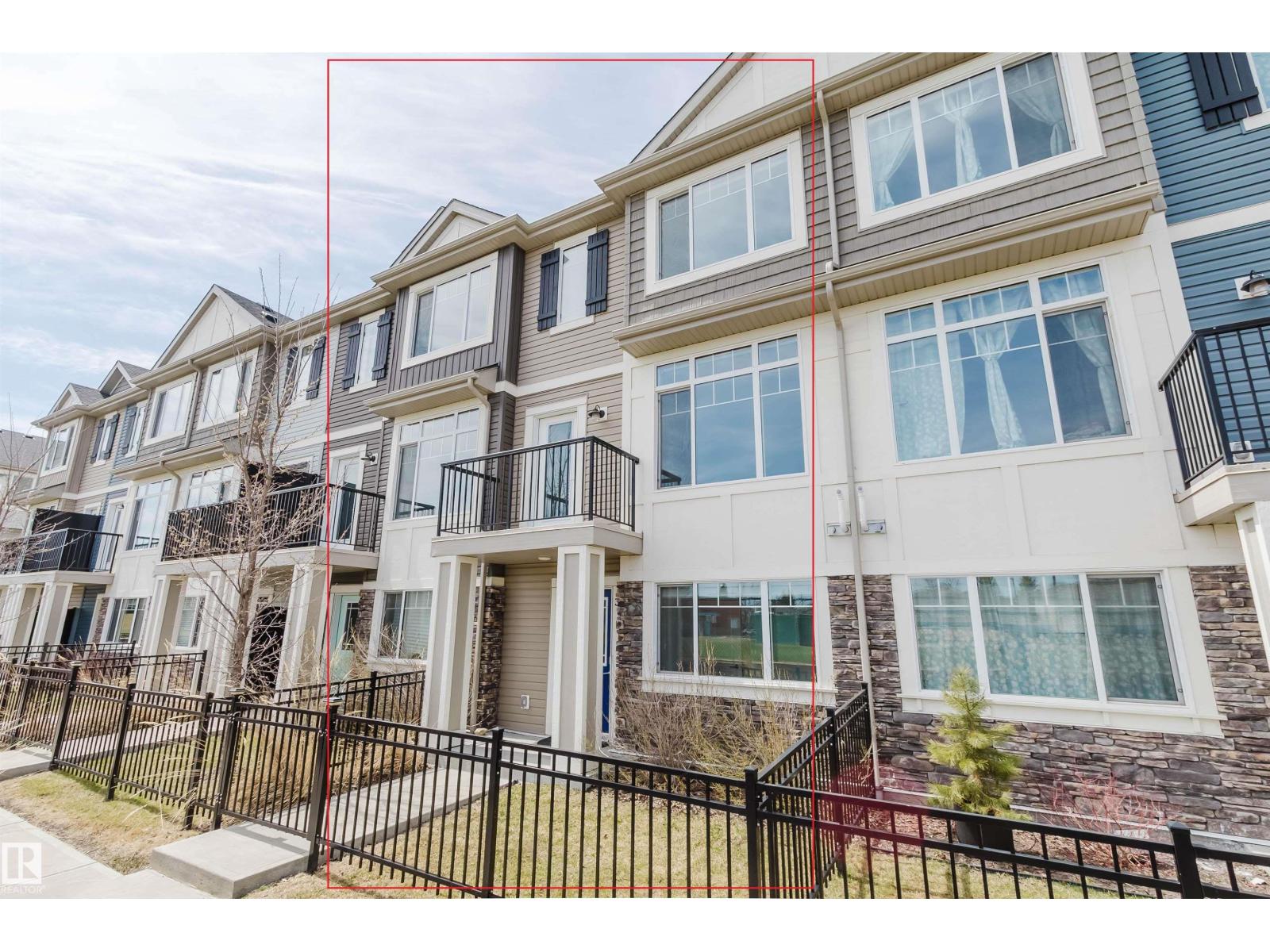 3-11373 12 Avenue NW, Edmonton, AB, T6J5V2