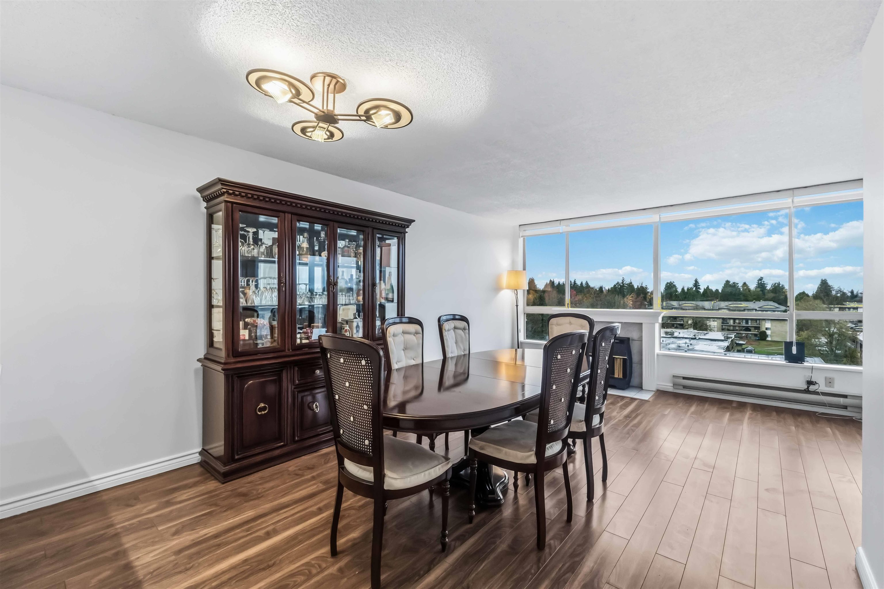 Additional image 5 of 701-14881 103a Avenue, Surrey, BC, V3R 0M5