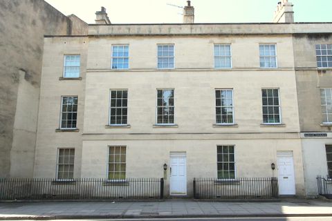 Albion Place, Bath BA1