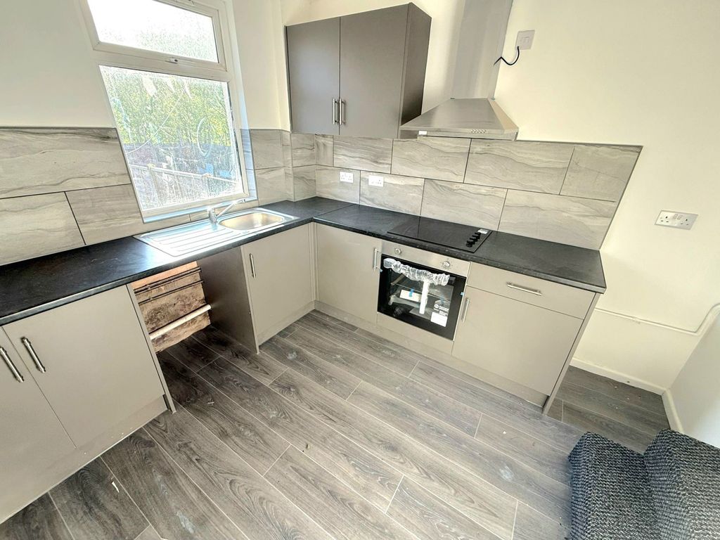 Additional image 3 of 3 bed terraced house to rentAlma Street, Abertillery NP13