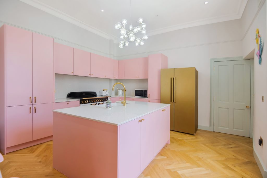 Additional image 6 of 5 bed semi-detached house to rentAlbert Drive, Glasgow G41