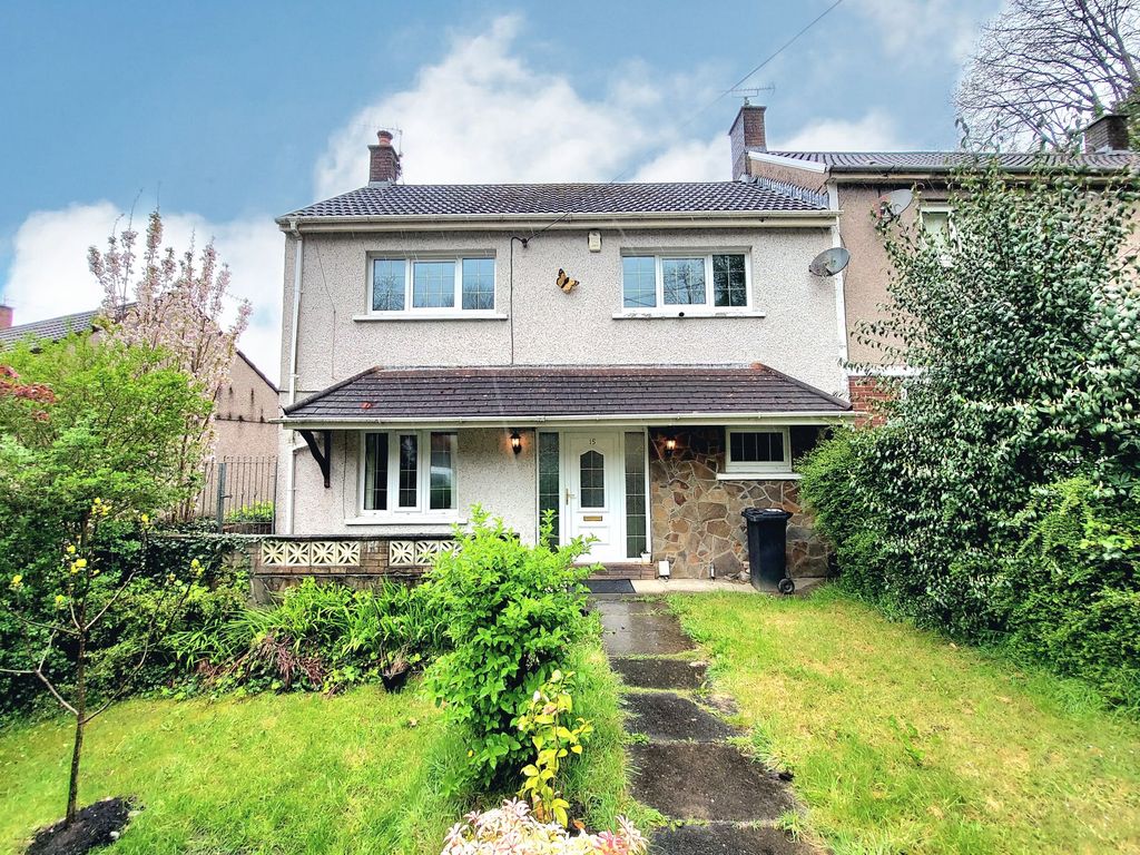 3 bed semi-detached house to rentLaburnum Avenue, Baglan SA12