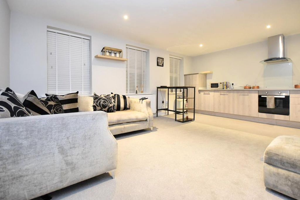 Additional image 4 of 10 bed flat for saleStation Road, Desborough, Kettering NN14
