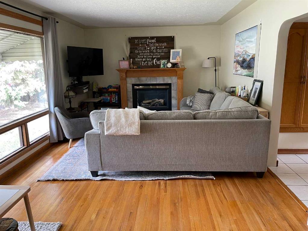Additional image 3 of 3405 52 Avenue, Red Deer, AB, T4N 4J3