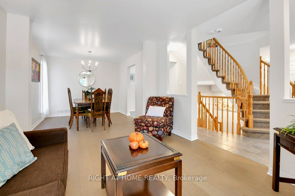 Additional image 4 of 33 Spur Avenue, Ottawa, ON, K2M 2R9
