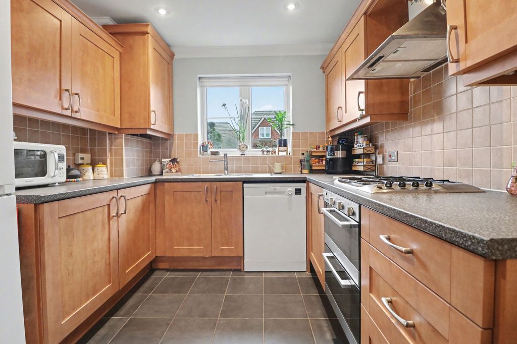 Additional image 4 of 3 bed semi-detached house for saleLower St. Helens Road, Hedge End SO30