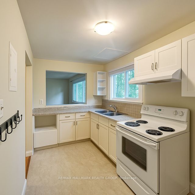 5-72 St Francis Street, Ottawa, ON, K1Y 1W7