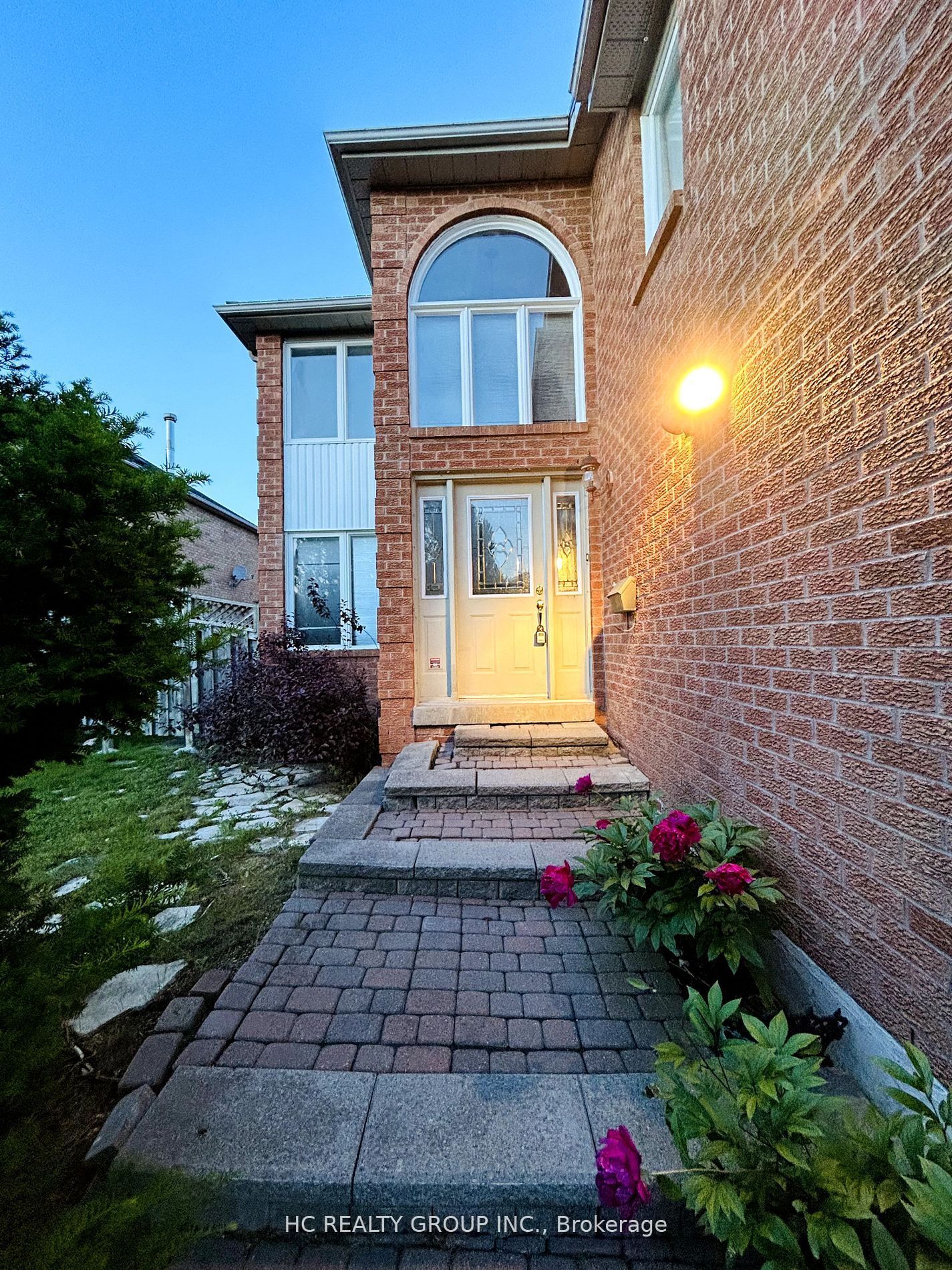 33 Westmoreland Court, Markham, ON, L3R 8L9