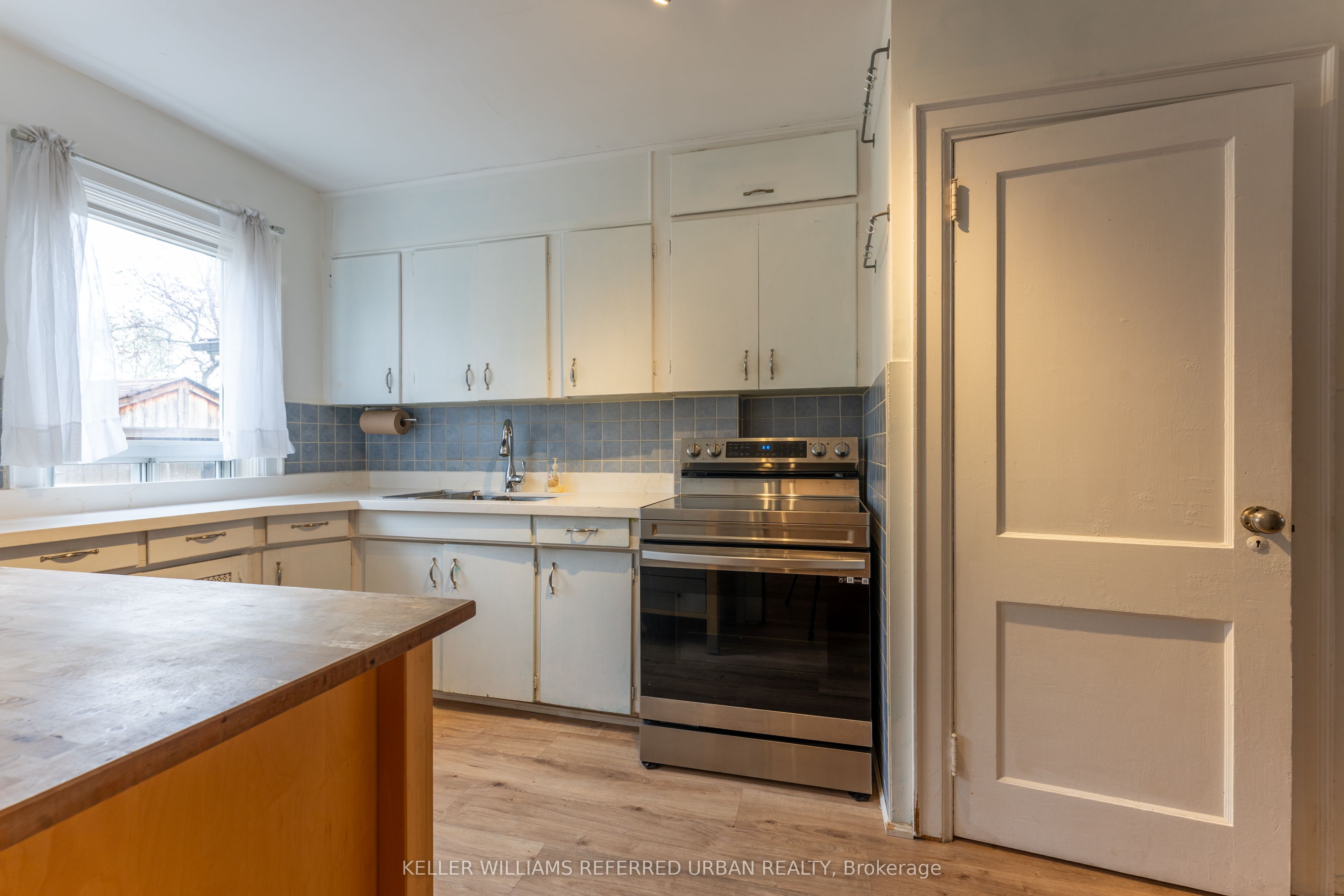 Additional image 4 of 507 Donlands Avenue, Toronto, ON, M4J 3S4