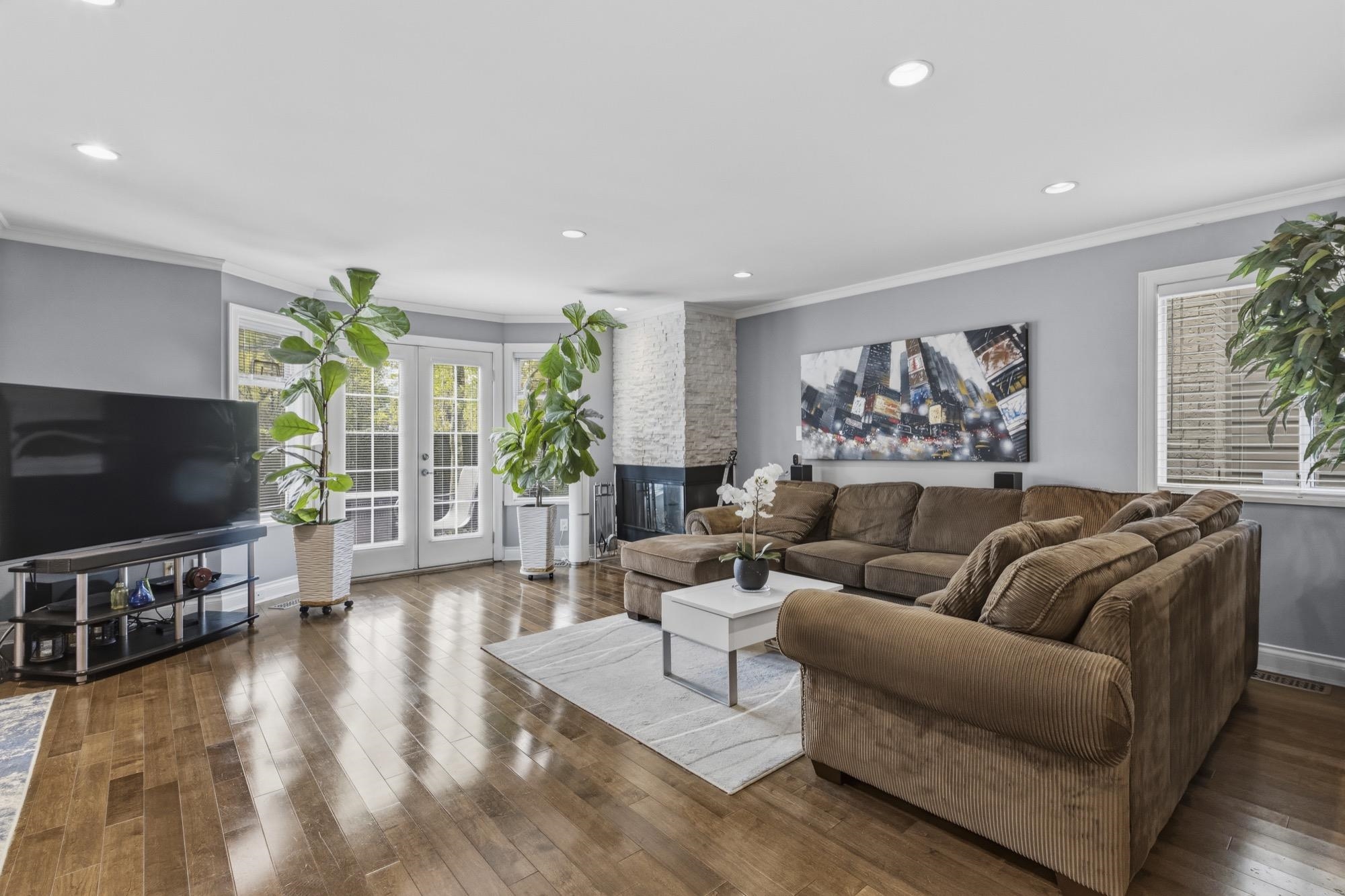 Additional image 5 of 31 15th Avenue W, Vancouver, BC, V5Y 1X7