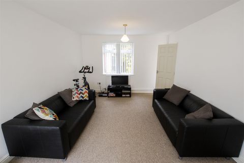 Leahurst Crescent, Birmingham, West Midlands B17