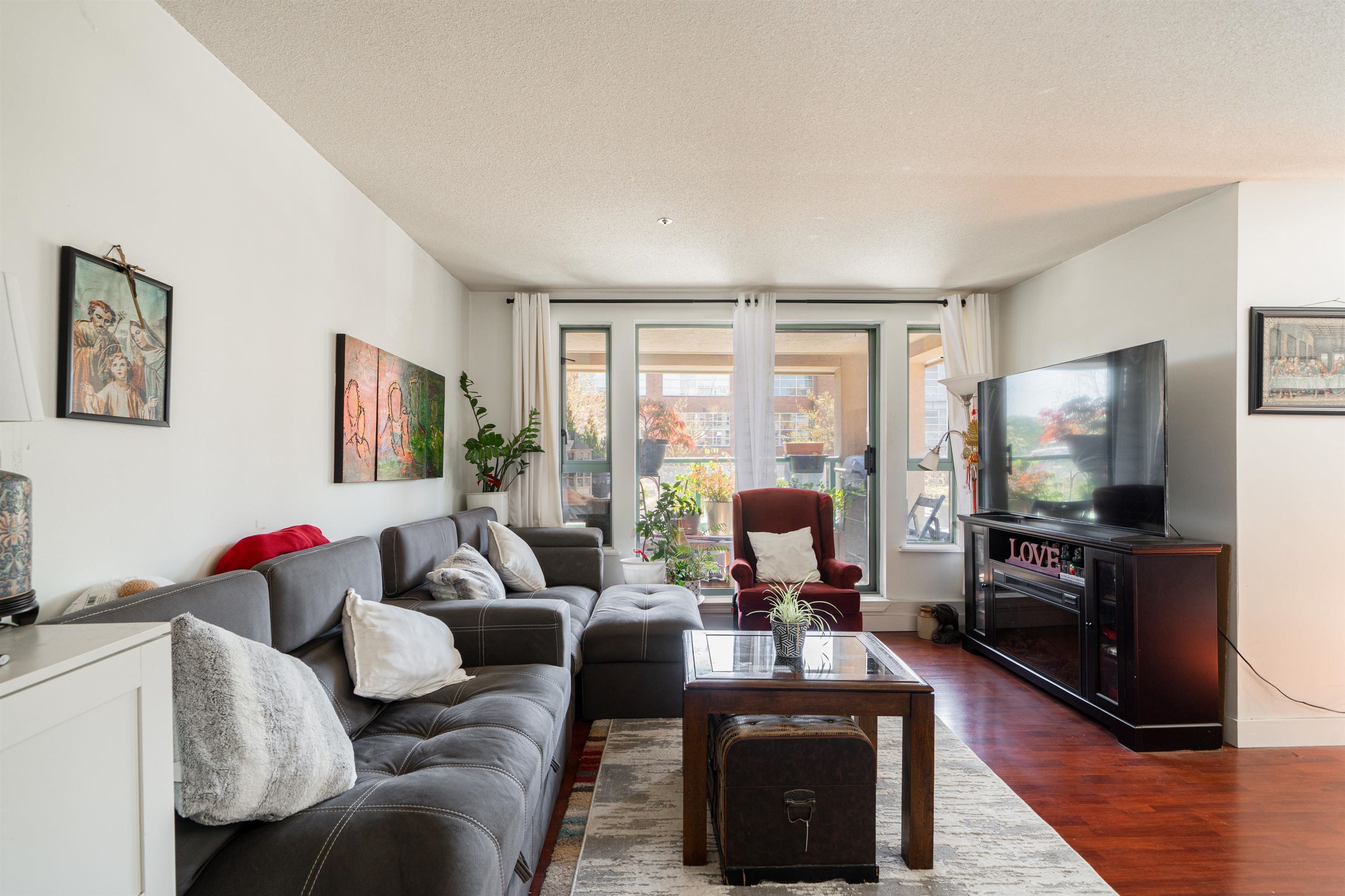 Additional image 4 of 207-223 Mountain Highway, North Vancouver, BC, V7J 3V3