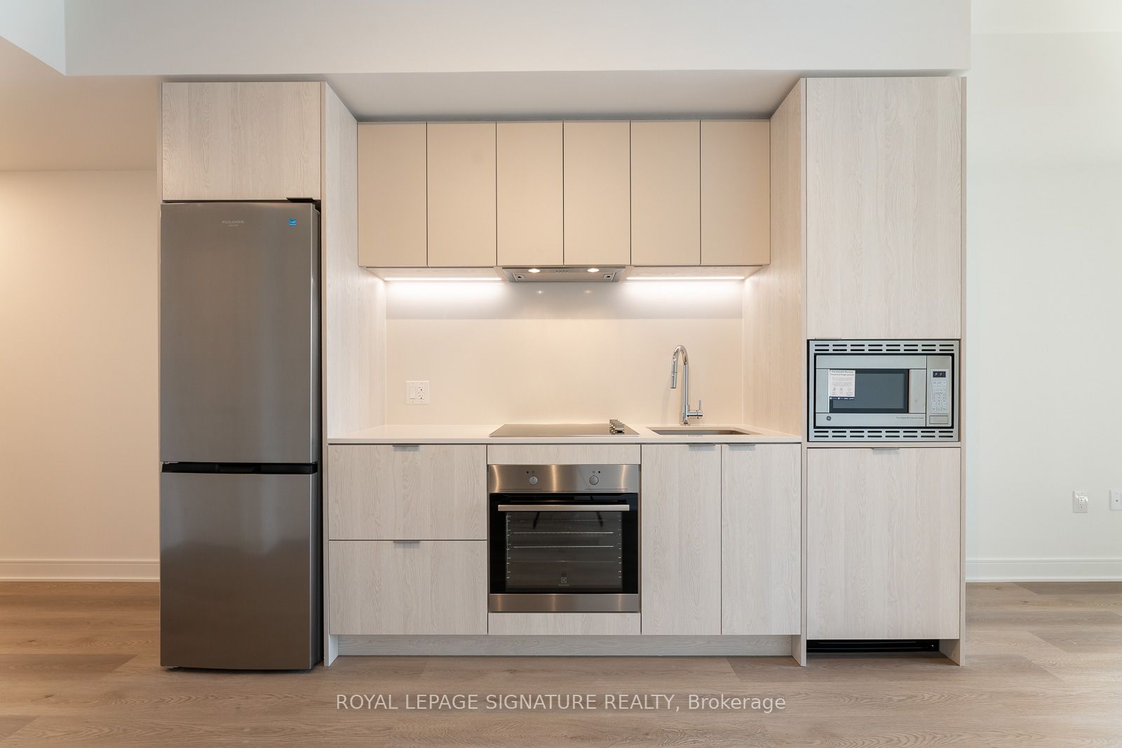 Additional image 5 of 526-86 Dundas Street, Mississauga, ON, L5A 1W4