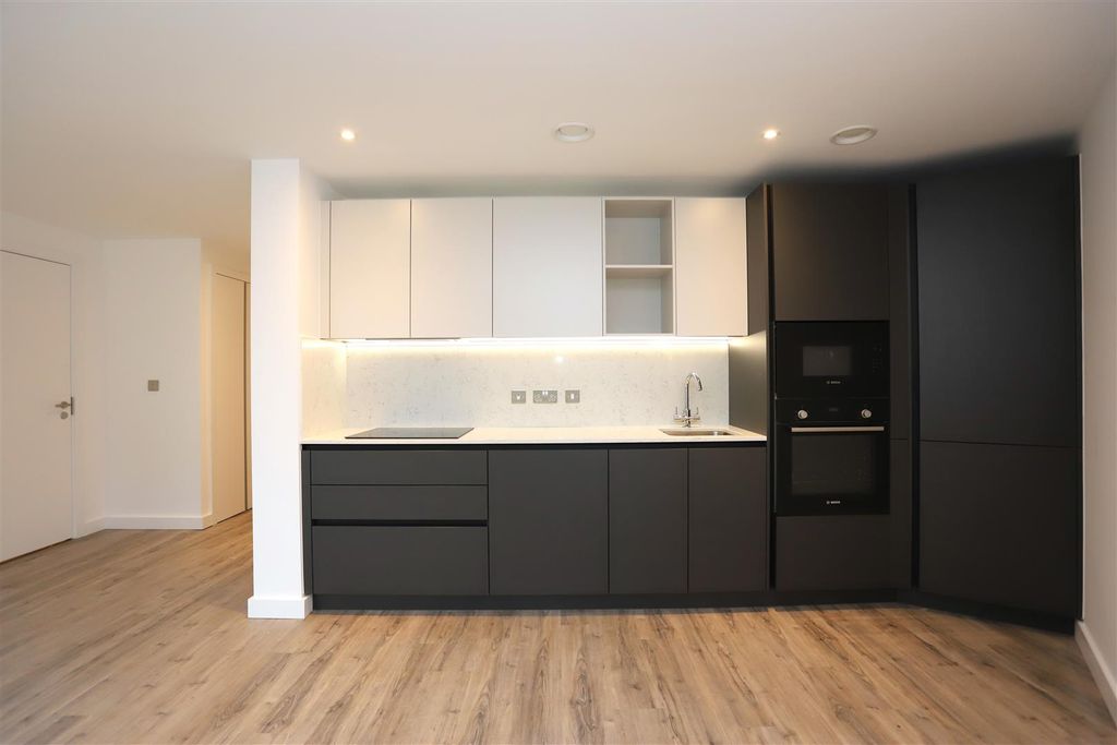 2 bed flat to rentThe Railings, Middlewood Locks M5 photo 3