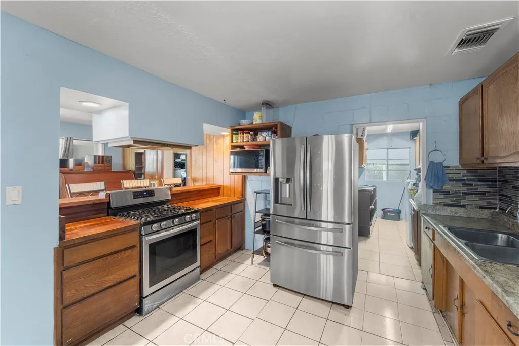 Additional image 3 of 36769 Richards Ln, Barstow, CA 92311