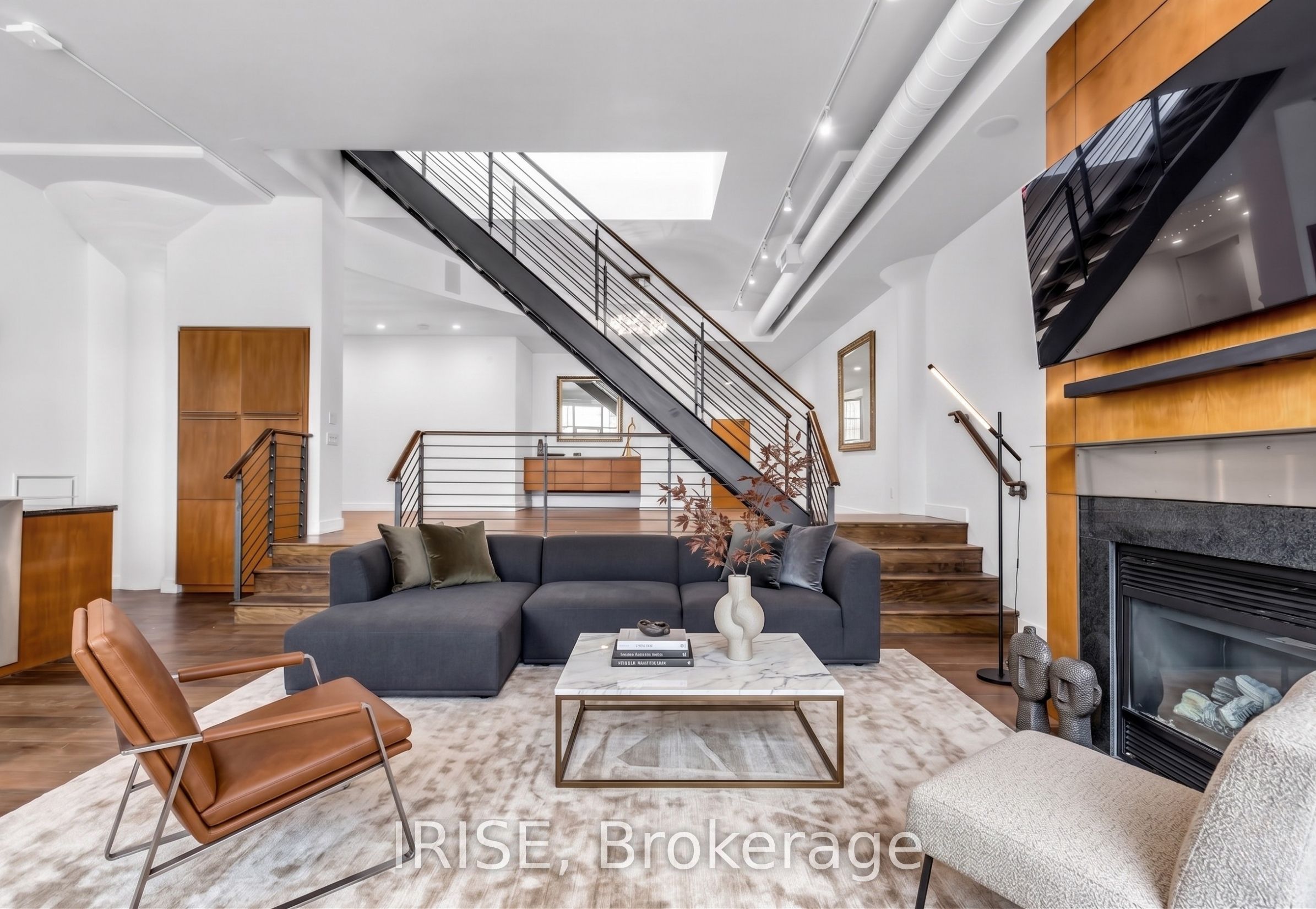PH16-155 Dalhousie Street, Toronto, ON, M5B 2P7