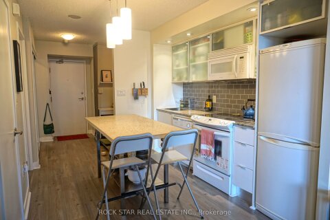Additional image 8 of 911-25 Telegram Mews, Toronto, ON, M5V 3Z1