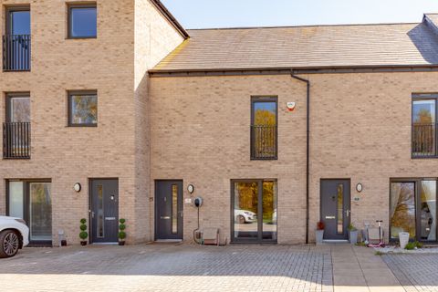 7 Broomview Path, Edinburgh EH11