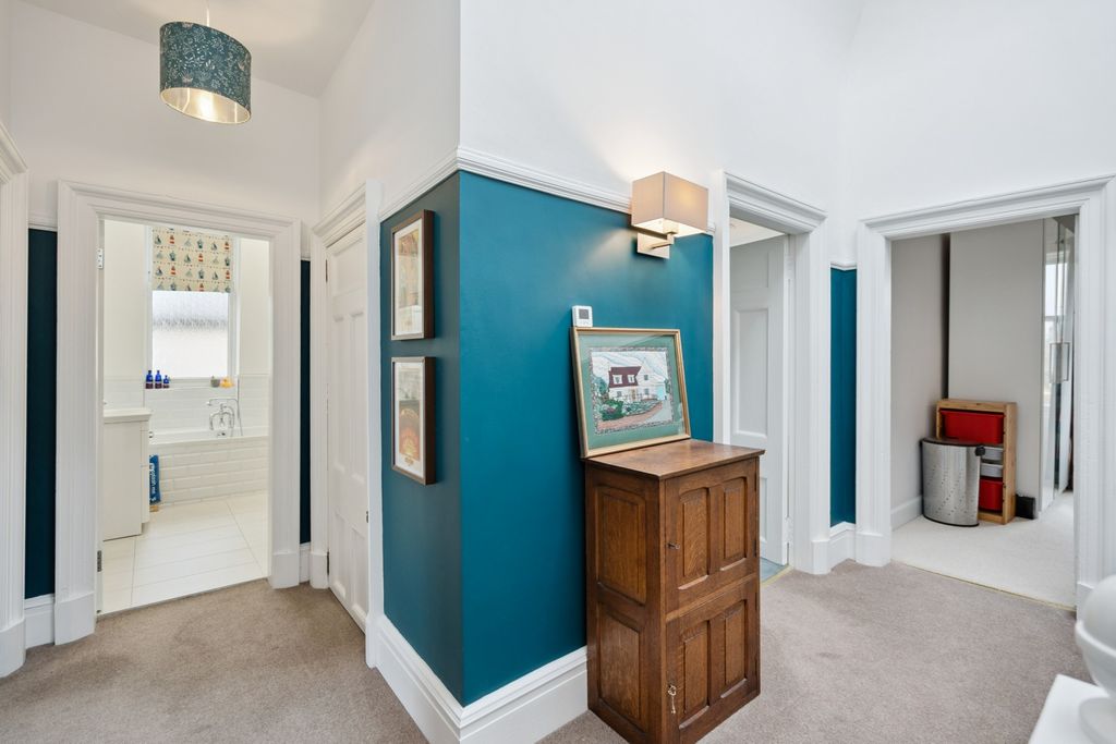 Additional image 12 of 4 bed semi-detached house to rentClarendon Place, Stirling, Stirlingshire FK8