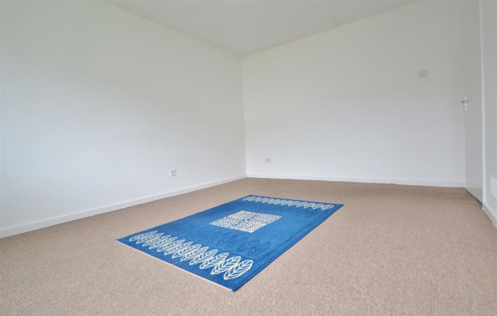 Additional image 18 of 2 bed flat to rentCurlew Close, Haverfordwest SA61