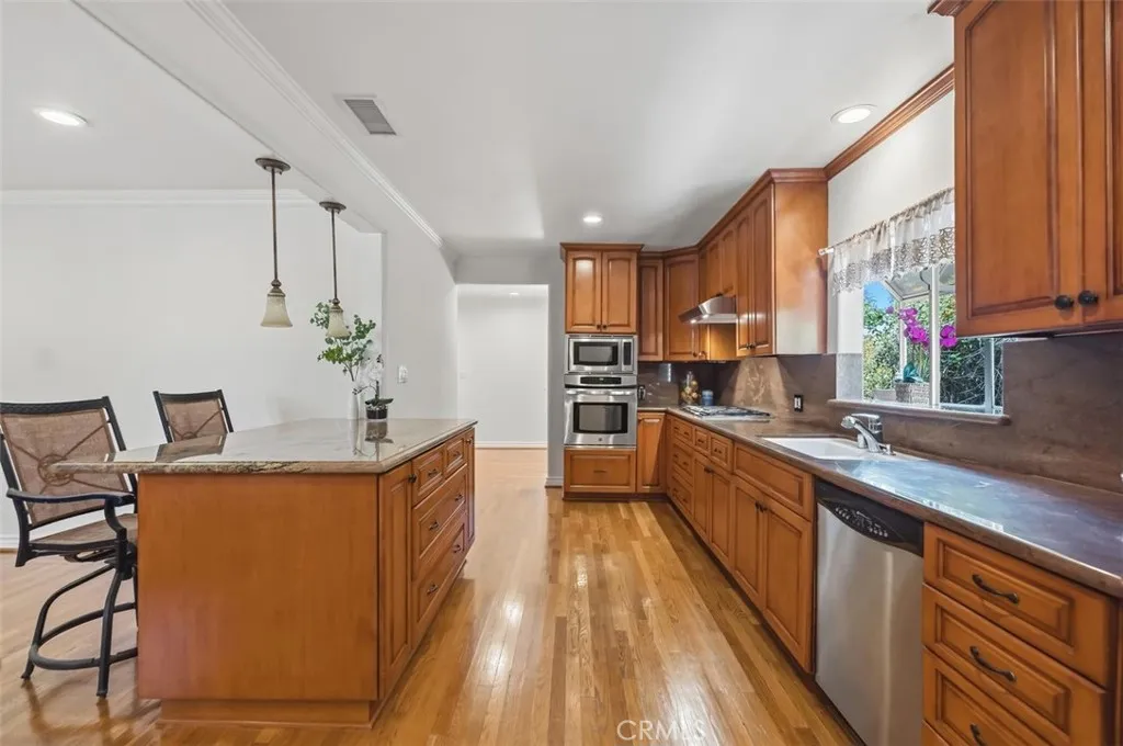 Additional image 40 of 6233 Zelzah Ave, Encino, CA 91316