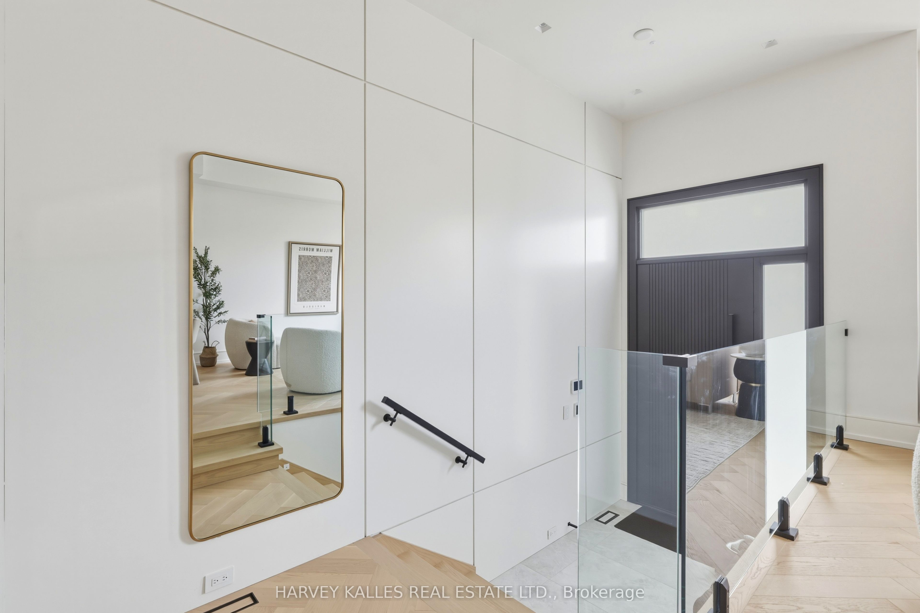 Additional image 4 of 261 St Germain Avenue, Toronto, ON, M5M 1W4