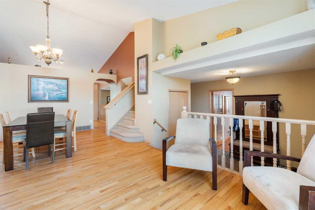 Additional image 5 of 113 Sierra Vista Terrace SW, Calgary, AB, T3H 3C4