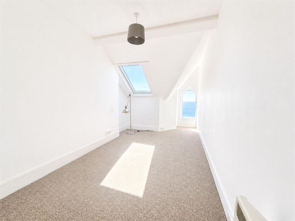 Additional image 10 of 3 bed flat to rentVictoria Parade, Pwllheli LL53