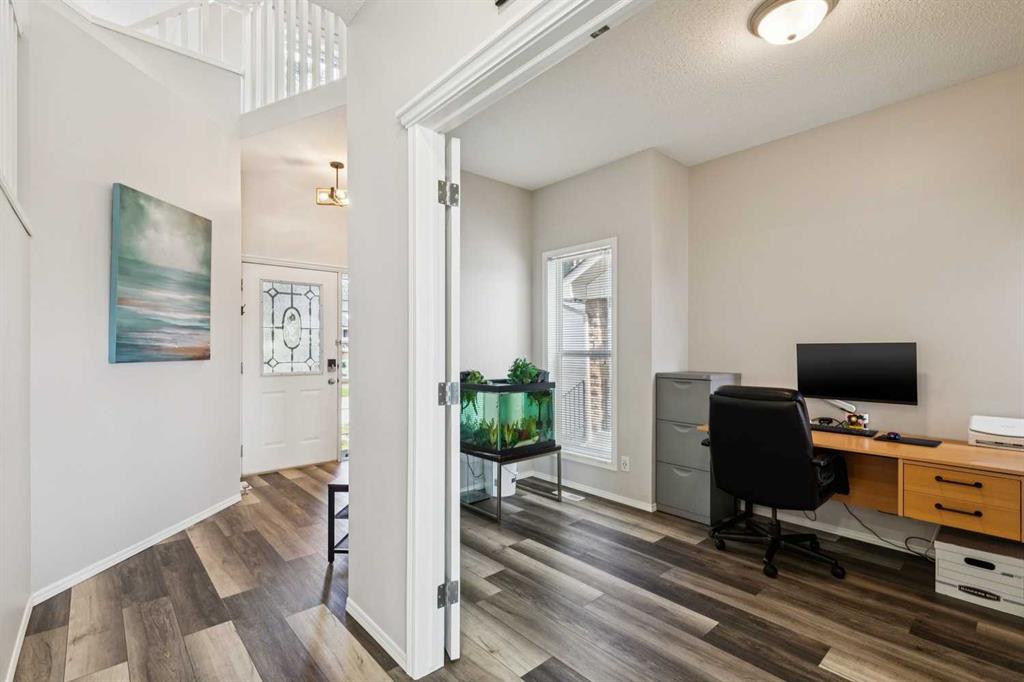 Additional image 4 of 108 Somerside Crescent SW, Calgary, AB, T2Y 4K6