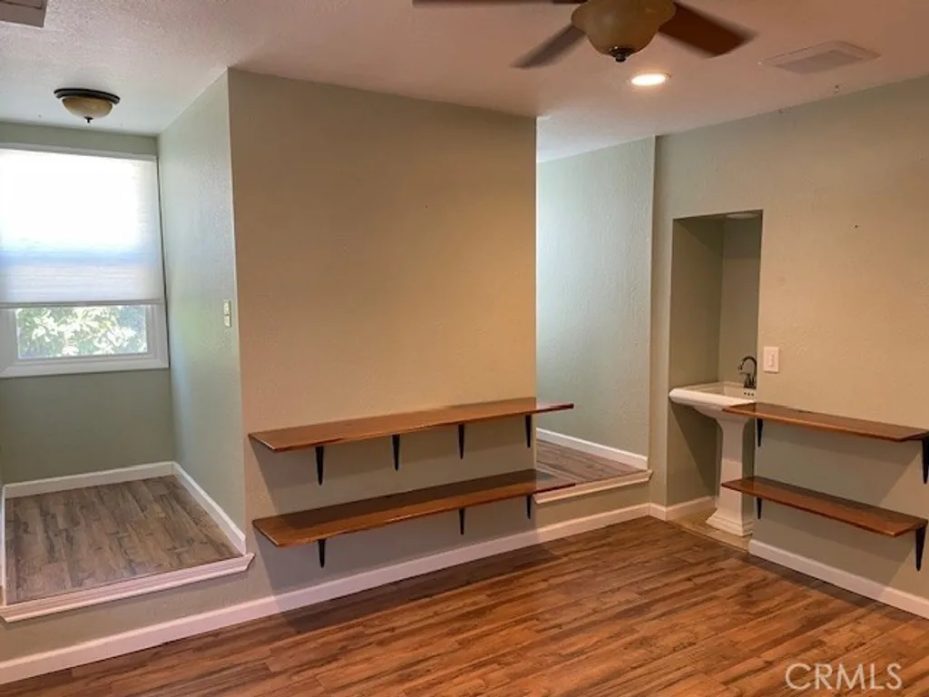 Additional image 6 of 13 Williamsburg Ln, Chico, CA 95926