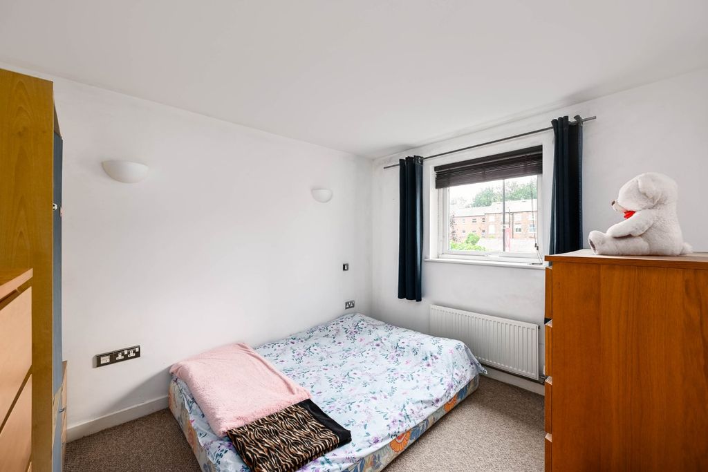 Additional image 5 of 2 bed flat for saleBootham Place, York YO30