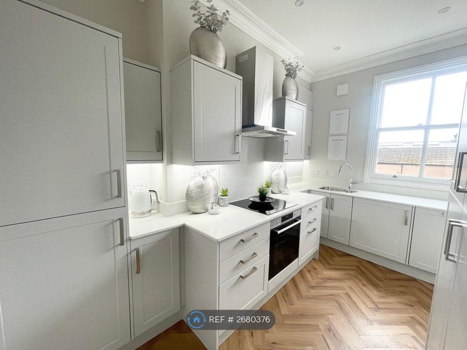 Additional image 14 of 2 bed flat to rentClarendon Avenue, Leamington Spa CV32