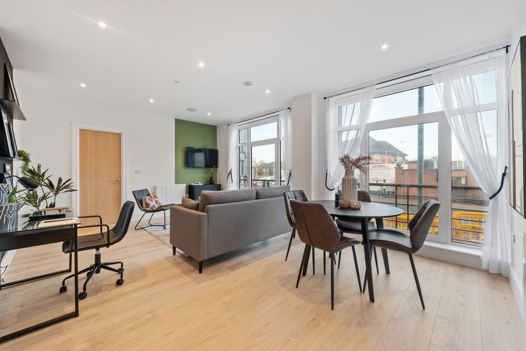 Additional image 3 of 1 bed flat to rentPyrcroft Road, Chertsey KT16