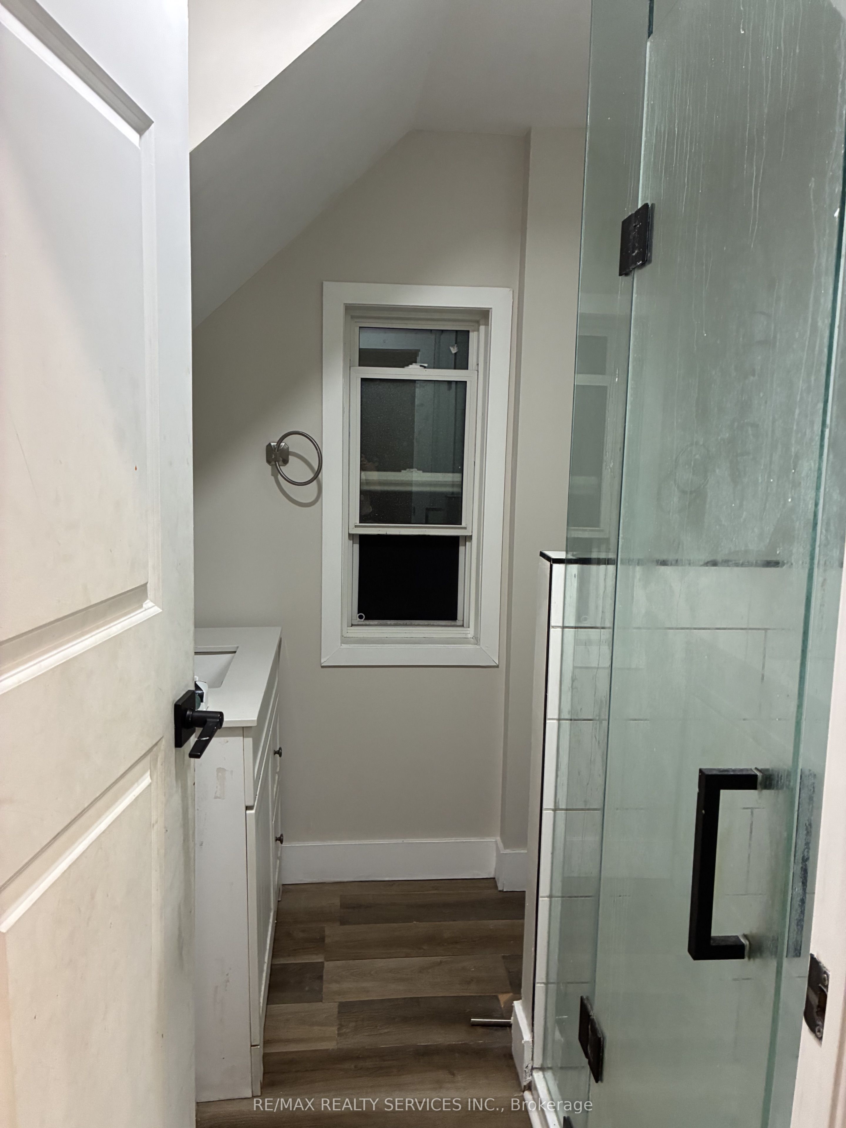 Additional image 4 of Unit 1-748 Barton Street E, Hamilton, ON, L8L 3B1