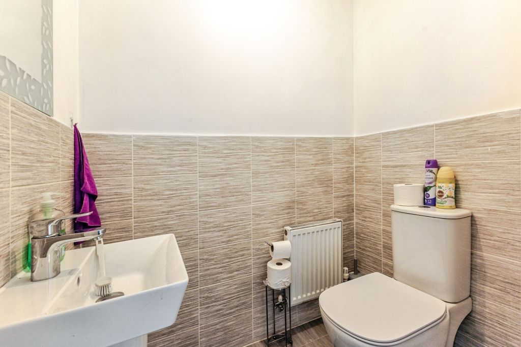 Additional image 8 of 4 bed detached house for saleMonteyne Close, Northampton NN6