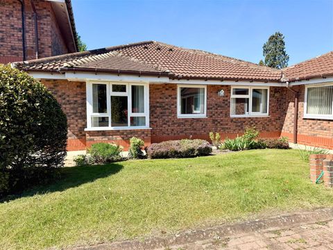 Greenshaw Drive, Wigginton, York YO32