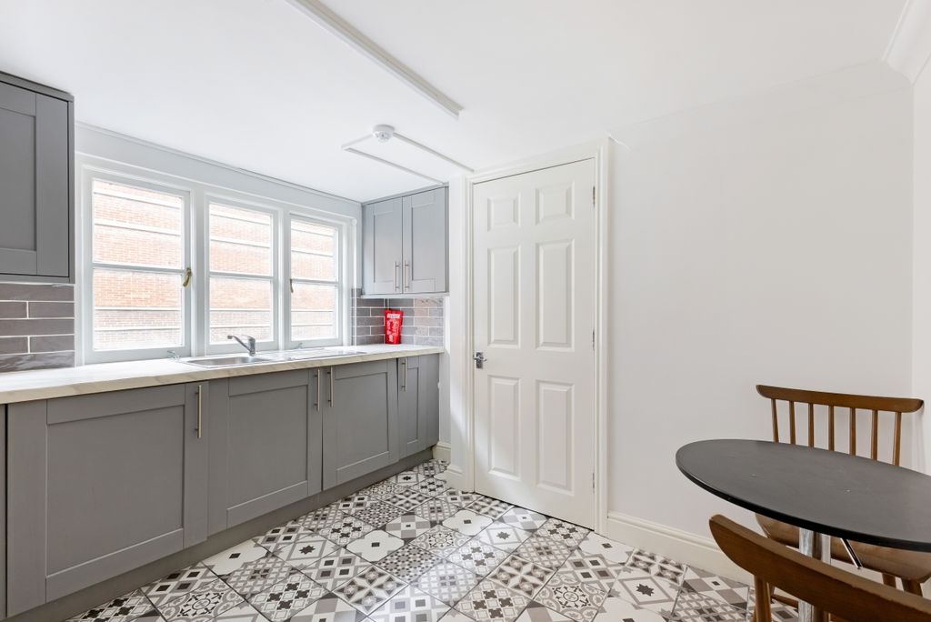 Additional image 15 of 2 bed flat to rentGeorge Street, Oxford OX1