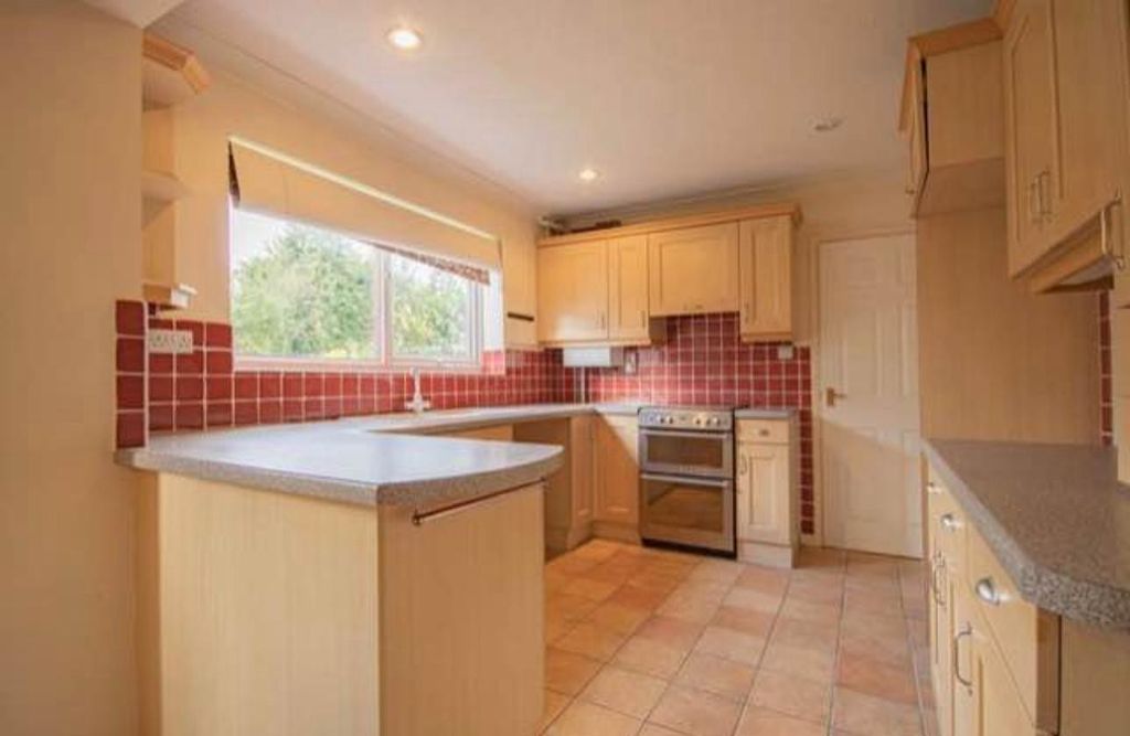 Additional image 3 of 4 bed property to rentHarewood Gardens, Peterborough PE3