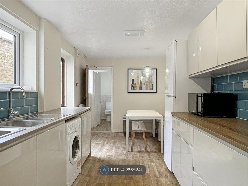 6 bed terraced house to rentMadras Road, Cambridge CB1