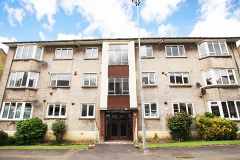 Weymouth Drive, Kelvindale, Glasgow G12