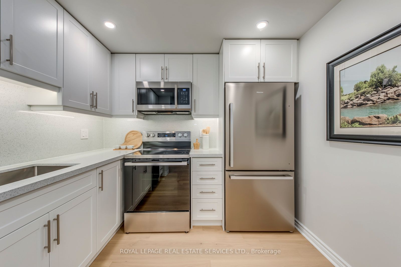 Additional image 3 of 403-1 Ripley Avenue, Toronto, ON, M6S 4Z6