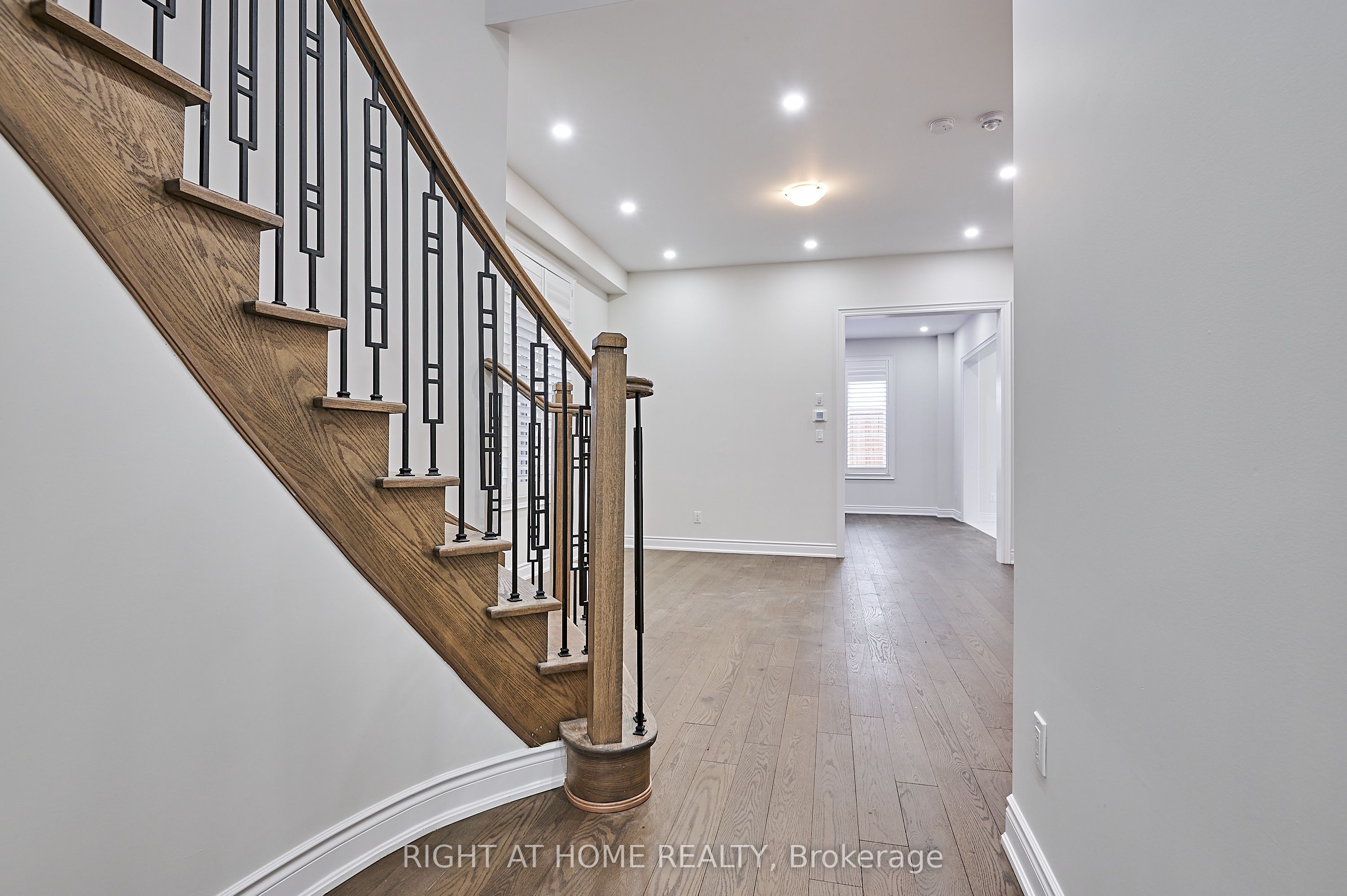 292 Windfield Farm Drive, Oshawa, ON, L1L 0M3 photo 4