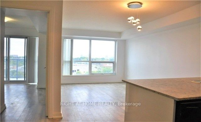 Additional image 2 of 809-151 Village Green Square, Toronto, ON, M1S 0K5